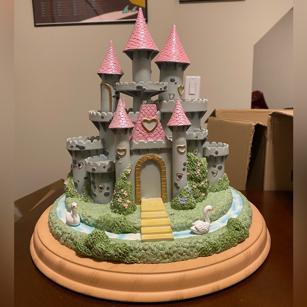 Precious Moments Ultimate Disney Princess Castle